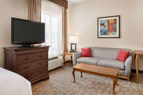 Hawthorn Suites By Wyndham Decatur image 14