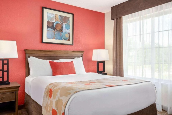 Hawthorn Suites By Wyndham Decatur image 19